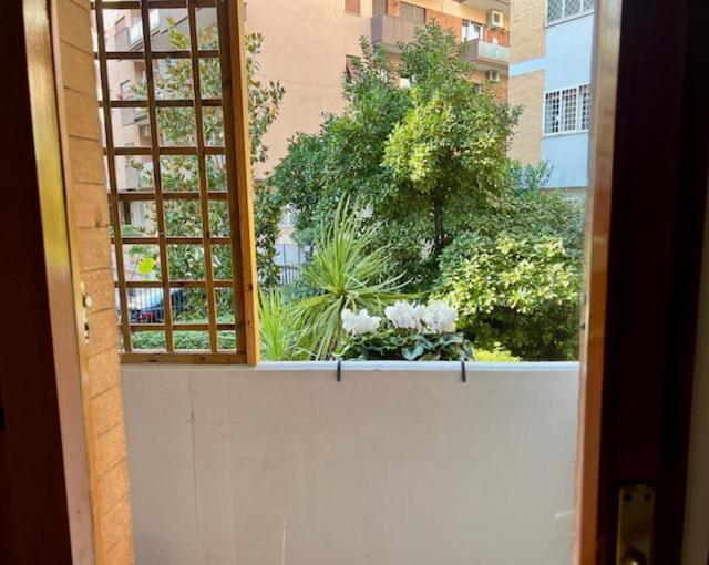 ローマLa Casa Delle Camelieアパートメント エクステリア 写真